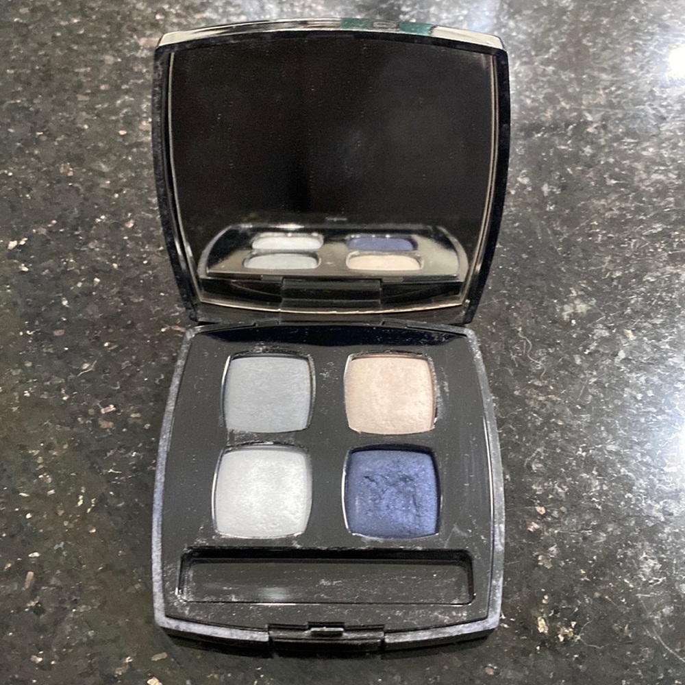 Chanel Quadra Eyeshadow 92 Bleu Celestes